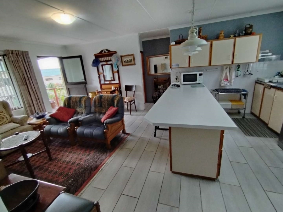 To Let 3 Bedroom Property for Rent in Stilbaai Wes Western Cape